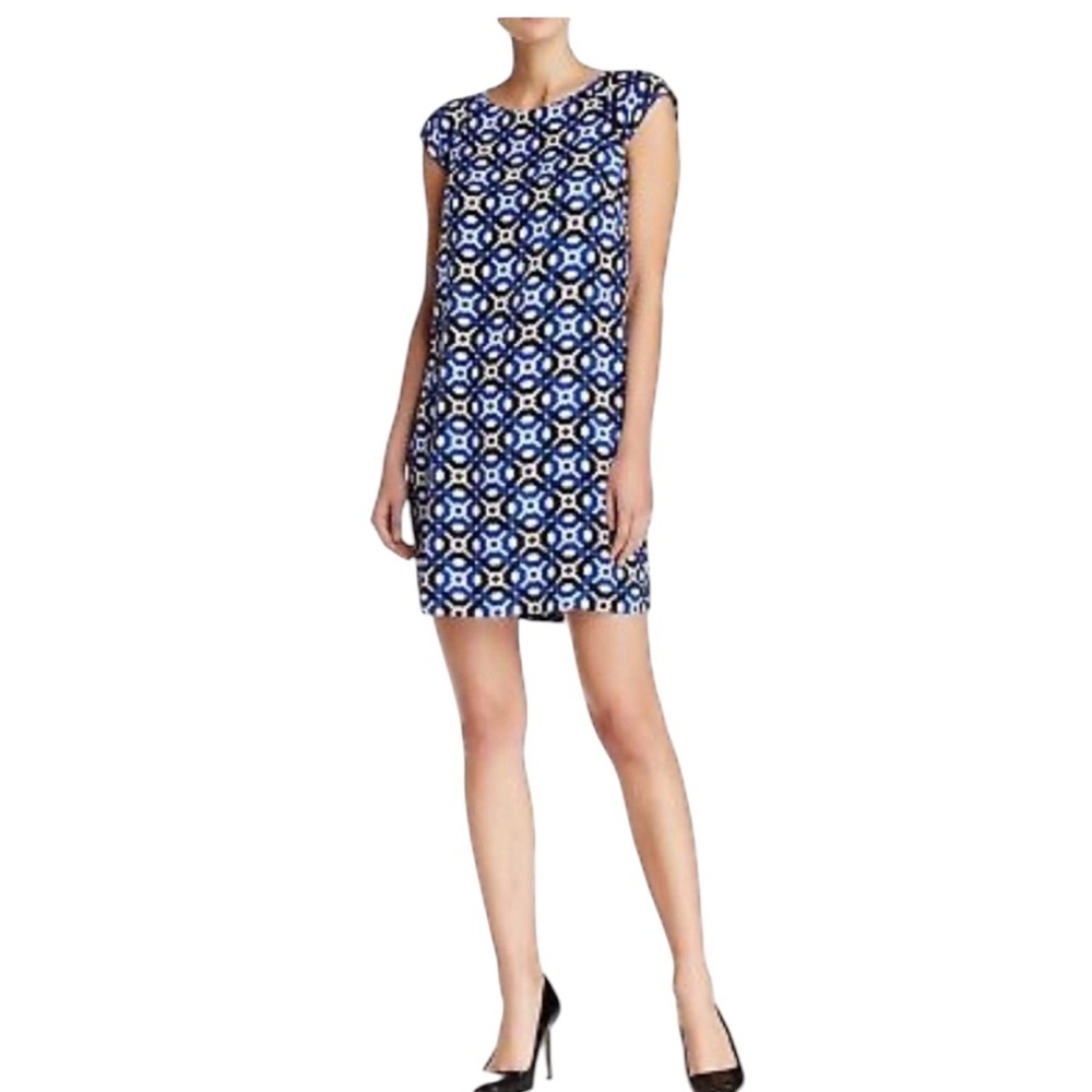 Laundry•Ragland Sleeve Shift Dress Geometric Pattern